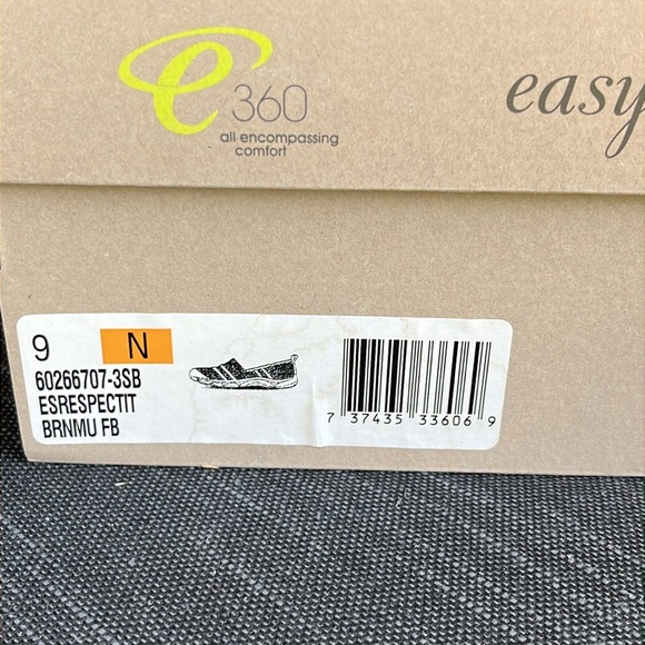 Easy Spirit Respect It Slip On Size 9 Narrow - Picture 9 of 9